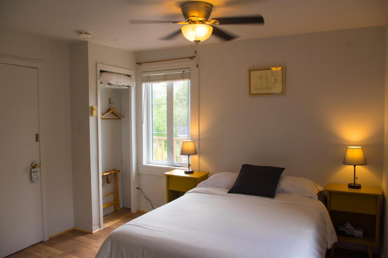 Auberge De La Rive De Charlevoix - Auberge De Jeunesse Familiale Pour Voyageurs De Tous Ages Saint-Joseph-de-la-Rive Εξωτερικό φωτογραφία