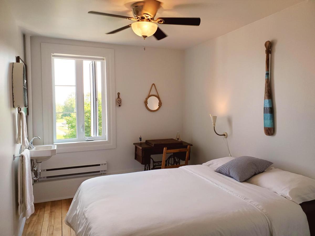 Auberge De La Rive De Charlevoix - Auberge De Jeunesse Familiale Pour Voyageurs De Tous Ages Saint-Joseph-de-la-Rive Εξωτερικό φωτογραφία