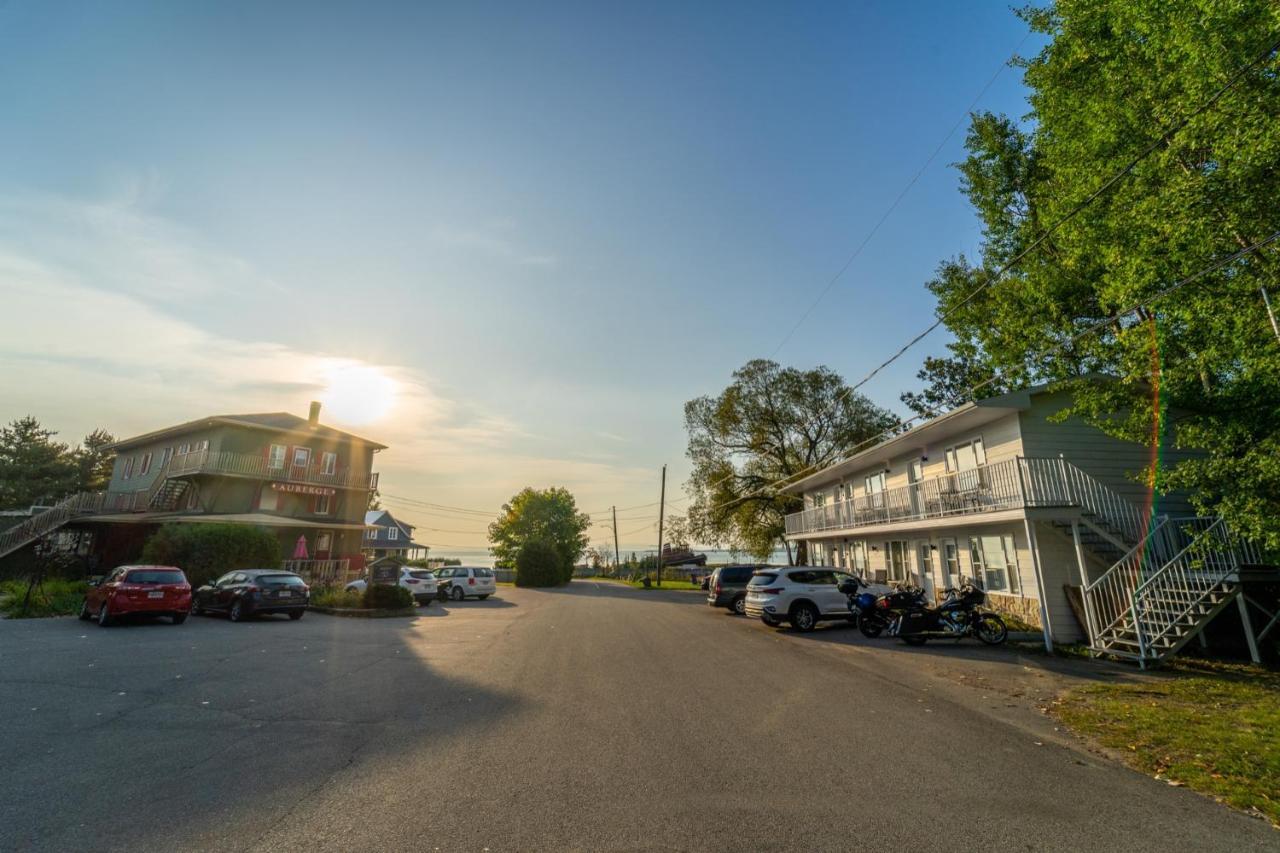 Auberge De La Rive De Charlevoix - Auberge De Jeunesse Familiale Pour Voyageurs De Tous Ages Saint-Joseph-de-la-Rive Εξωτερικό φωτογραφία